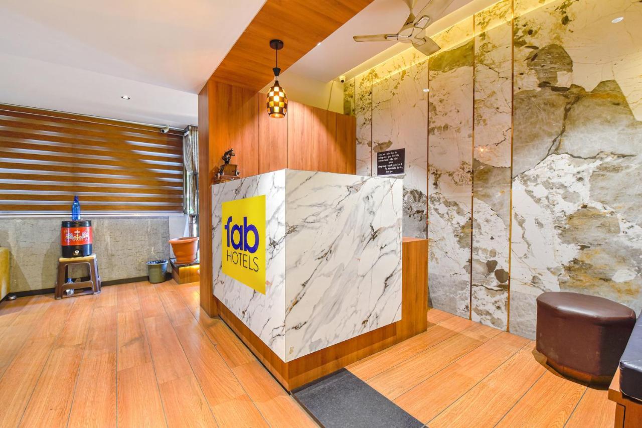 Fabhotel Udhna Inn, Near Udhna Junction Szúrat Kültér fotó